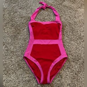 Boden Santorini Halterneck Swimsuit
Hot Pepper Red and Pink size 4R EUC